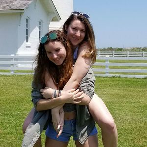 Meet your Posher, Dawn